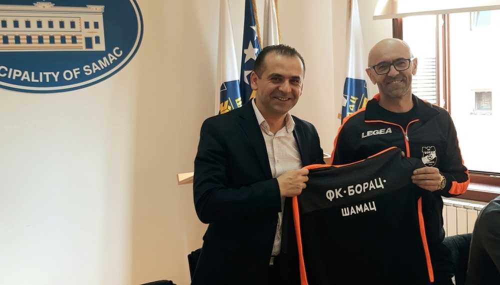 NA STADIONU REFLEKTORI – FUDBALERIMA NOVA OPREMA