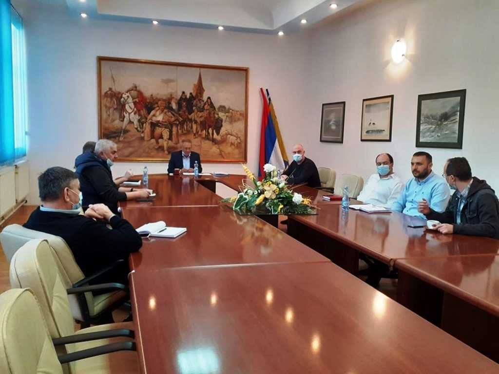 У ОПШТИНСКОМ КАРАНТИНУ 25 ЛИЦА, ПОЈАЧАНА КОНТРОЛА ГРАЂАНА НА ЈАВНИМ ПОВРШИНАМА