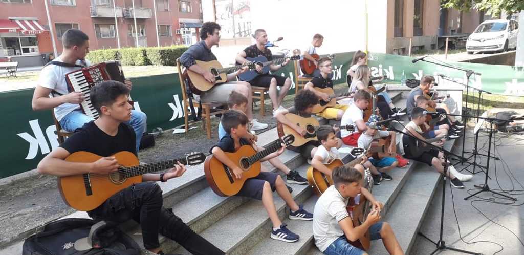 ODRŽANA 2. BRODSKA ”MALA GITARIJADA”