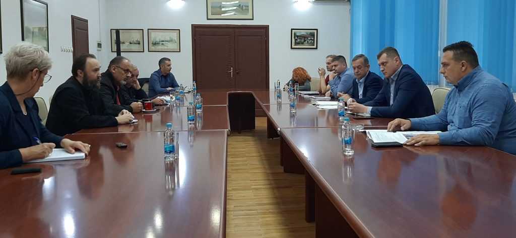 ОРГАНИЗАЦИЈА ОКТОБАРСКИХ СВЕЧАНОСТИ У БРОДУ